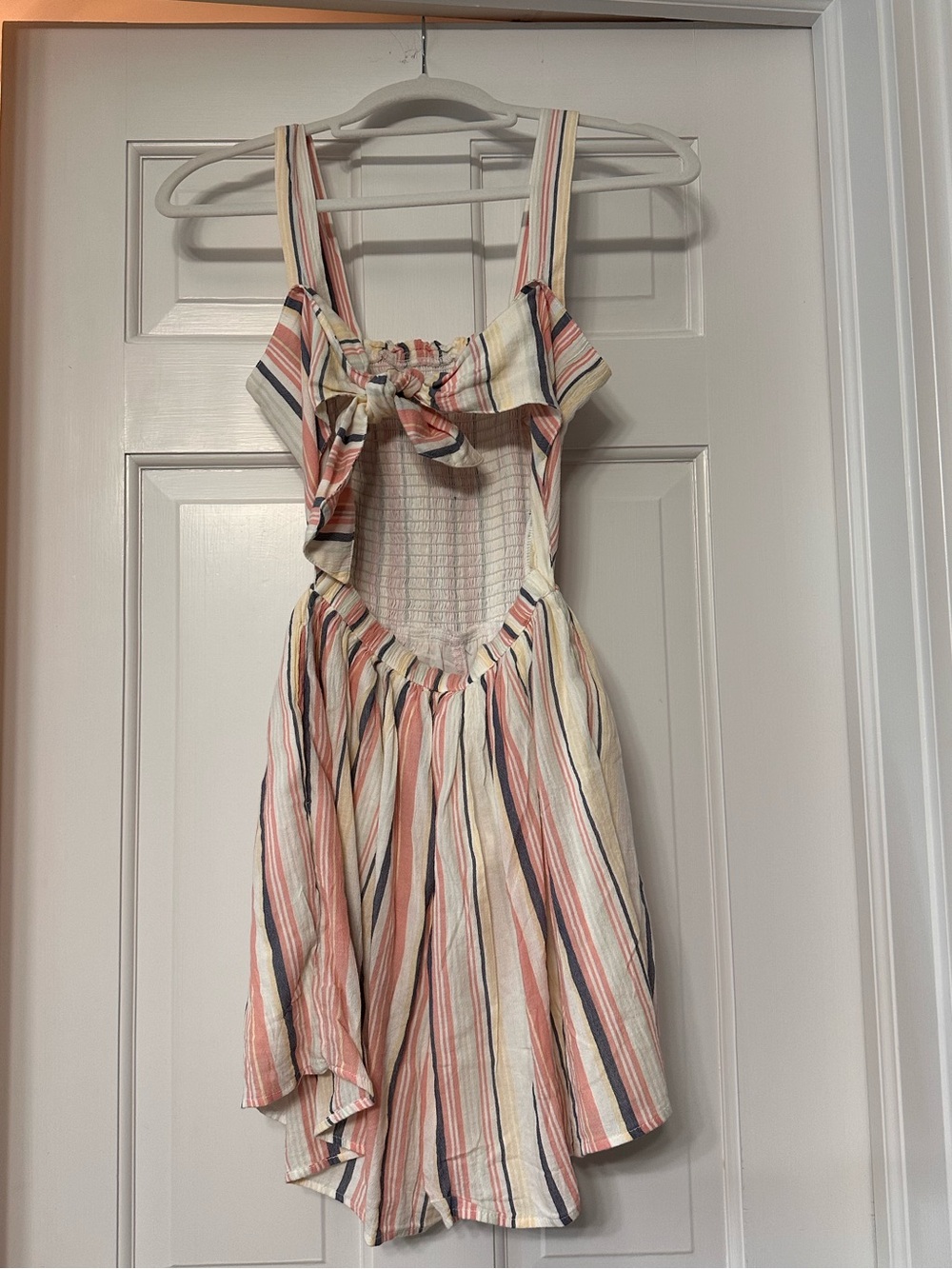 NWT Hollister Striped Smocked Romper with Open Back  Size XS - Picture 4 of 7
